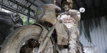 Patung Jokowi Riding Sebentar Lagi Jadi, Siap Meriahkan MotoGP Mandalika Indonesia 2022