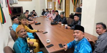 Datuk Seri Rizaldi Putra Pimpin Rapat Perdana di Kantor LAMR Kota Pekanbaru