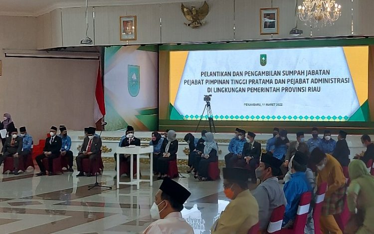 Gubernur Riau Lantik 10 Pejabat Eselon II, ini Daftar Namanya