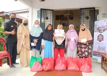 LAZISMU Pekanbaru : Salurkan Bingkisan Ramadhan kepada Lansia dan Dhuafa