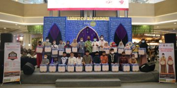 LAZISMU Pekanbaru dan Living World Tebar Kado Ramadhan Jelang Idul Fitri 1443 Hijriah