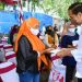 Serahkan Bansos di Pasar Harjamukti Cirebon, Jokowi : Buat Modal Usaha, Jangan Beli HP