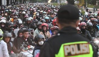 Horor di Pelabuhan Merak : Macet 19 Kilometer hingga Pemudik Pingsan