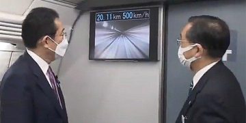 PM Jepang Uji Coba Naik Kereta Linear Chuo Shinkansen, Kecepatannya 500 Km Per Jam