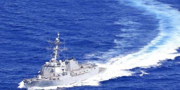 China Peringatkan Kapal Tempur AS di Selat Taiwan