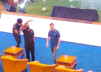 Mesut Ozil Beri Saran untuk Memajukan Sepak Bola Indonesia