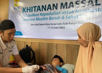 YBM PLN Gelar Khitanan Massal untuk anak – anak Dhuafa dan Mualaf Sungai Upih dan Teluk Dalam, Kuala Kampar – Pelalawan