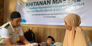 YBM PLN Gelar Khitanan Massal untuk anak – anak Dhuafa dan Mualaf Sungai Upih dan Teluk Dalam, Kuala Kampar – Pelalawan