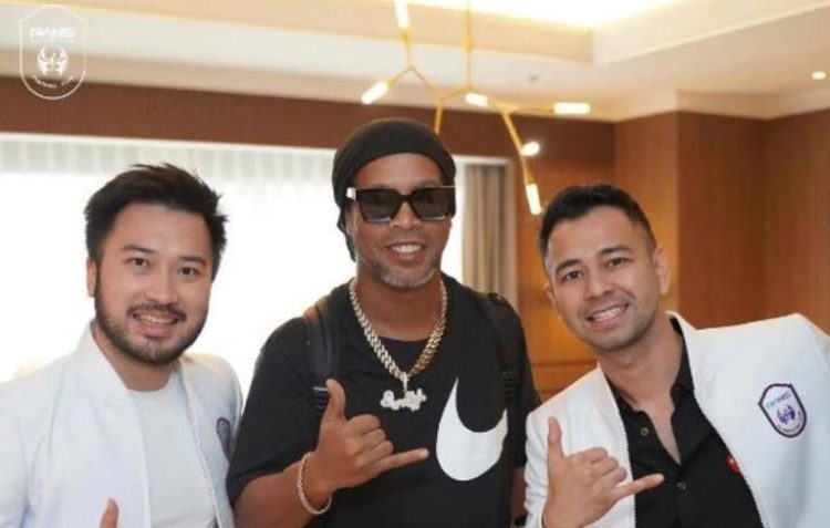 Raffi Ahmad Minta Ronaldinho Gabung RANS Nusantara FC, ini Janji Ronaldinho Usai Gabung