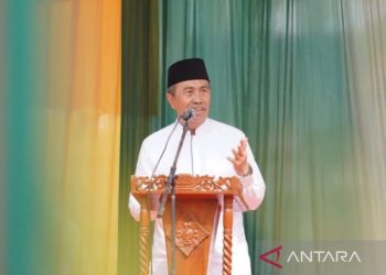Gubernur Syamsuar Minta Raja Juli Antoni Selesaikan Konflik Tanah di Riau