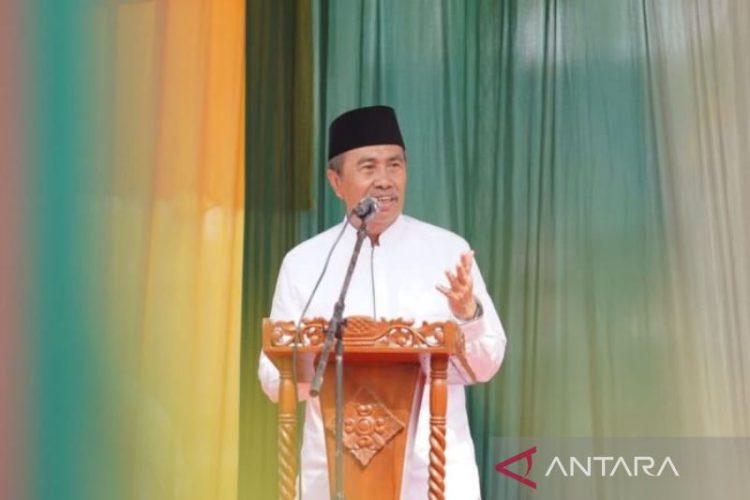 Gubernur Syamsuar Minta Raja Juli Antoni Selesaikan Konflik Tanah di Riau