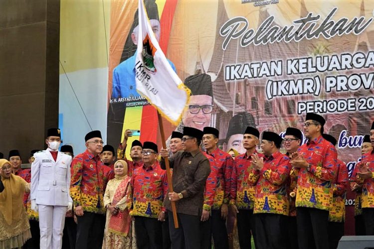 Ikatan Keluarga Minang Riau Periode 2021-2026 Resmi dilantik