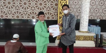 LAZISMU : Salurkan Dana Pembangunan Masjid Al-Fida’ Muhammadiyah Kota Pekanbaru