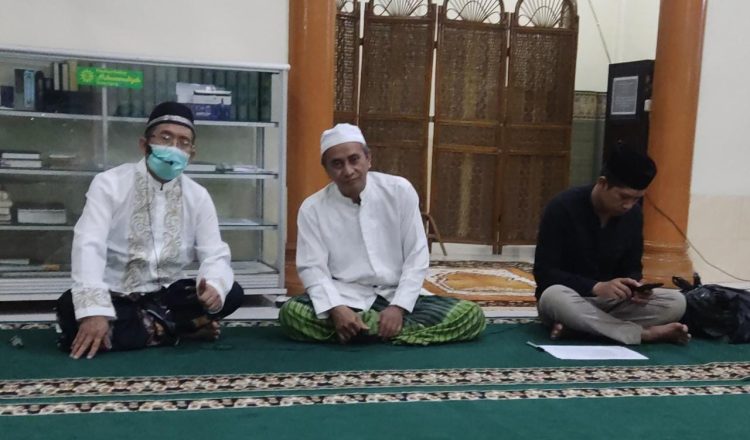 Sukses Potong Hewan Kurban, PRM Siring Agung Makan Rendang Kurban Bersama Sohibul Qurban dan Warga