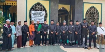 Datuk Seri Rizaldi Putra Ketum LAMR Pekanbaru dan Jajarannya Berziarah Ke Makam Sultan Muhammad Ali Abdul Mu’azamsyah