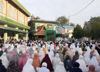 Warga Pekanbaru Ramai Sholat Idul Adha di Masjid Al-Fida’ Muhammadiyah, Jamaah Sampai Gunakan Parkiran