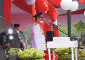 Peringati HUT ke 77 RI, Gubernur Riau Jadi Inspektur Upacara Pengibaran Bendera di Tingkat Provinsi Riau