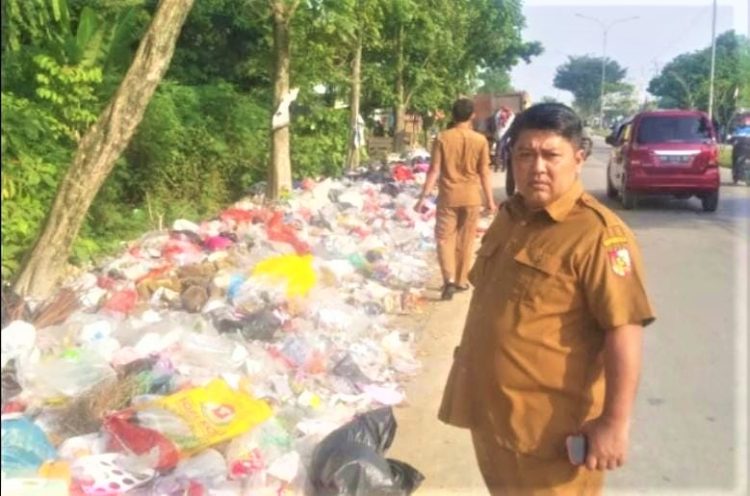 DLHK Kota Terus Atasi Sampah 100 Hari Kerja Pj Walikota Pekanbaru Muflihun