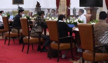 Presiden Jokowi Ngamuk ke Yasonna : Copot Dirjen Kalau Tak Becus !