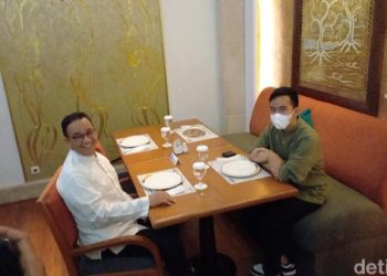 Pagi-pagi Gibran Rakabuming Sarapan Bareng Anies Baswedan di Solo