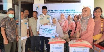 Penyaluran Dana YBM PLN, Dalam Rangka Hari Santri dan HLN Ke 77