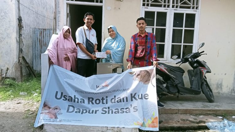 Terus Berdayakan UMKM, LAZISMU Pekanbaru Serahkan Bantuan Usaha