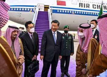 Momen Xi Jinping Tiba di Arab Saudi