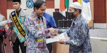 Serahkan Sertipikat Tanah SD Muhammadiyah, Raja Juli Antoni : Membantu Muhammadiyah Berarti Membantu Bangsa