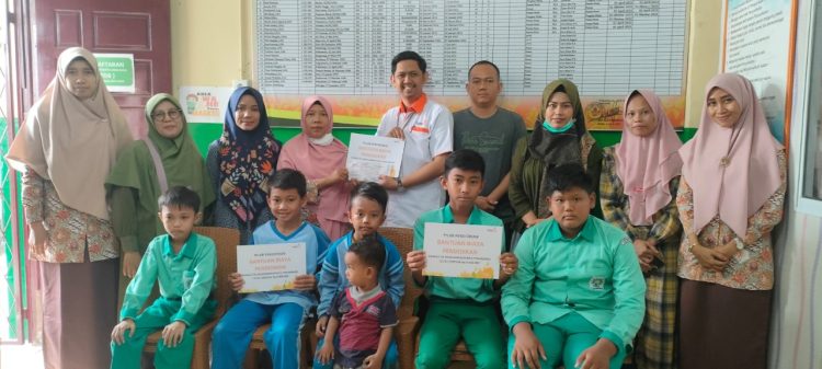 LAZISMU Pekanbaru : Lagi Bantu Siswa Putus Sekolah