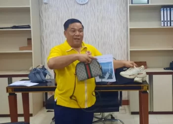 istri Viral Bergaya Hedon, Sekda Provinsi Riau Tunjukkan Barang KW Milik istri