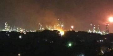 BREAKING NEWS : Kilang Pertamina Dumai Meledak dan Terbakar, 5 Orang Dilarikan ke Rumah Sakit