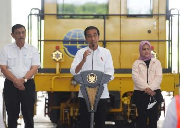 Presiden Jokowi : Kereta Api kita Fokus dulu Apakah di Kalimantan atau di Sulawesi, diputuskan di Sulawesi , Kenapa ?