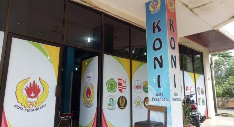 Pilu Staf KONI Pekanbaru, Gaji Tak Dibayar dan Terancam Dipecat Jika Tolak Ambil Cashbon