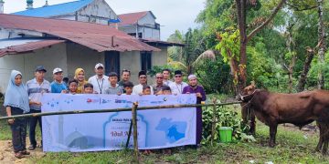 Bandara Pekanbaru Laksanakan Program TJSL Melalui Penyaluran Hewan Kurban ke Warga Sekitar