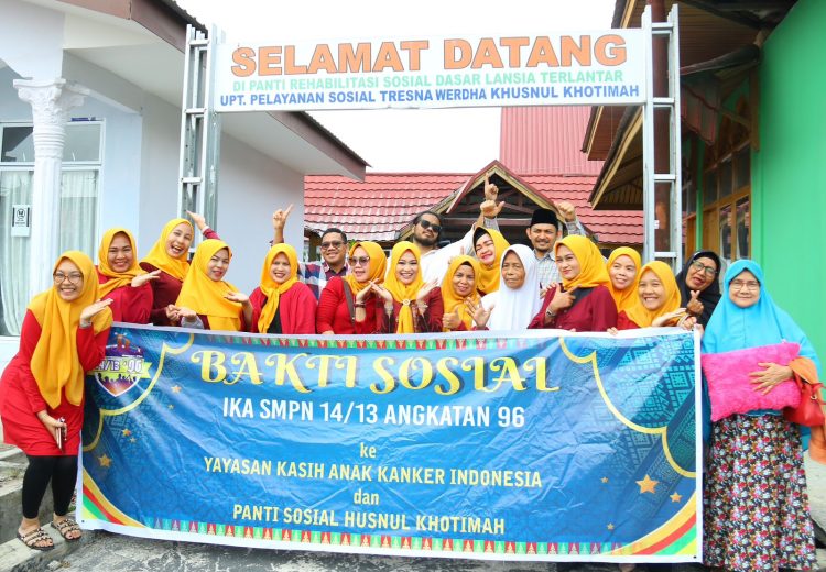 Lagi, IKA Alumni SMPN 13/14 Pekanbaru Angkatan 96 Taja Bakti Sosial