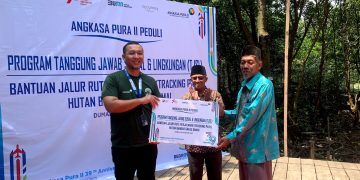 Dukung Pengembangan Wisata Berkelanjutan, Bandara Pekanbaru Revitalisasi Tracking Path di Hutan Bandar Bakau Dumai