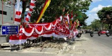 Tegas ! Pj Walikota Pekanbaru Larang Pedagang Bendera Berjualan di Jalan Sudirman