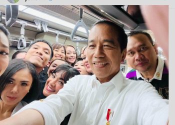 Presiden Jokowi Ajak Sejumlah Artis Jajal LRT Jabodebek