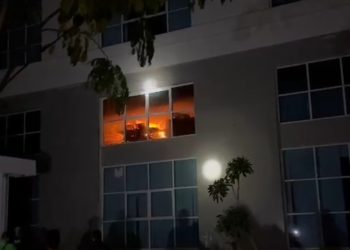 BREAKING NEWS : foto-foto Kantor Walikota Pekanbaru di Perkantoran Tenayan di Lalap Si Jago Merah