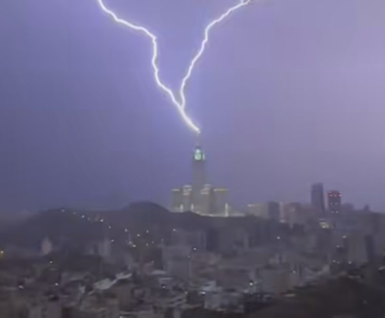 Hikmah dari Kejadian di Makkah Al-Mukarramah,  Pemerintah Arab Saudi : ini Berkah Bagi Orang Beriman