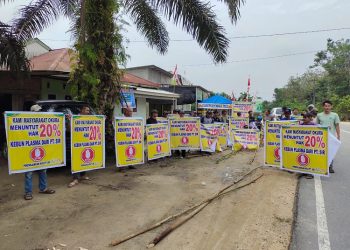 Berjuang Sampai Titik Darah Penghabisan, Masyarakat Okura Tutut Hak Kebun Plasma 20% dari PT. SIR