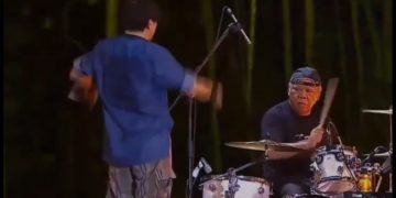 Group Band Pertama Konser di IKN. Stik Drum Basuki Patah kala Jadi Drummer GIGI , Penonton Ngakak