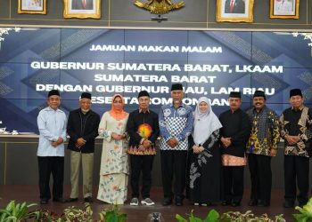 Gubernur Sumbar Apresiasi Pemberian Gelar Adat Minang untuk Syamsuar