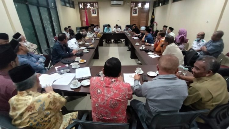 Datuk H. Wan Abu Bakar : Sepakat, Ganjar Ditepuk Tepung Tawar Tapi Penuhi 3 Syarat ini