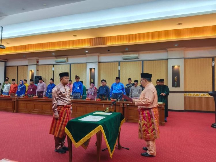 Aaa Parah nih… Parah ! Pejabat yang Baru Dilantik Syamsuar, dinonjobkan Edy Natar Nasution