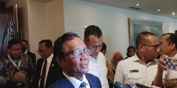 Sejumlah Menteri Jokowi Terjerat Korupsi, Mahfud: Yang Belum Tertangkap, Hati-hati…