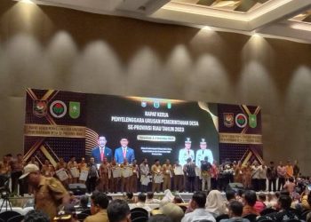 detik-detik Habis Masa Jabatan, Gubernur Syamsuar Kumpulkan Seluruh Kepala Desa