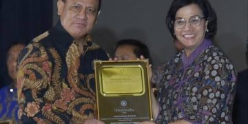 Usai Terima Penghargaan dari Sri Mulyani, Firli Bahuri Jadi Tersangka