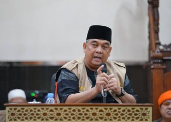 Plt Gubernur Riau Sampaikan Surat imbauan Shalat Berjemaah 5 Waktu di Masjid