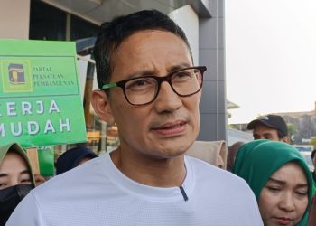 Marak Pencopotan Baliho Ganjar-Mahfud, Sandiaga Uno: Rekan-rekan PPP Jangan Cengeng
